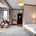 Aparthotel Cristina